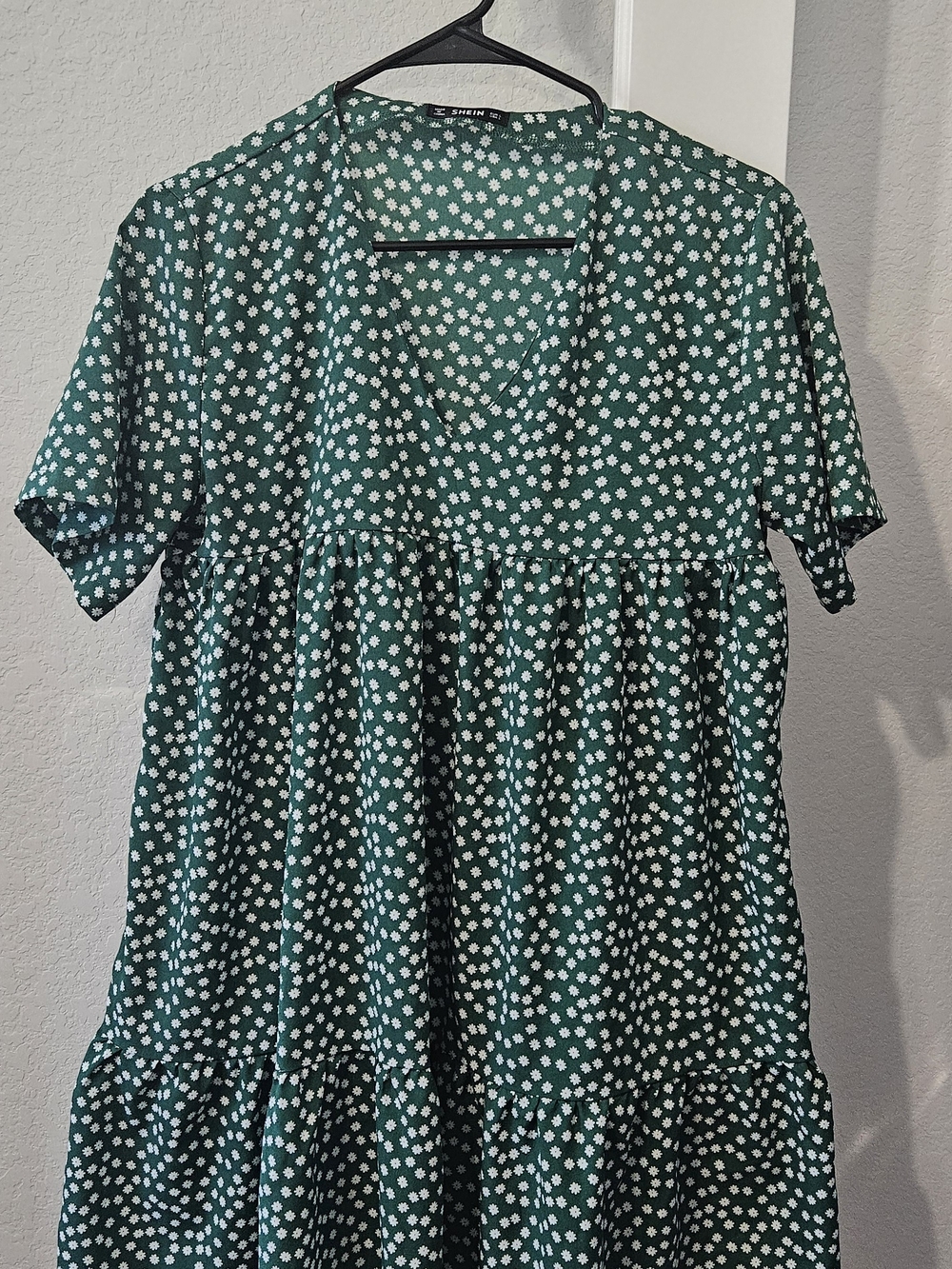SHEIN Green and White Floral V-Neck Tiered Dress